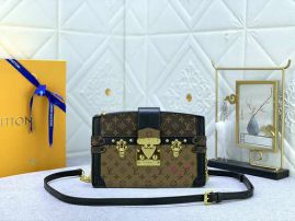 Picture of LV Lady Handbags _SKUfw145950050fw